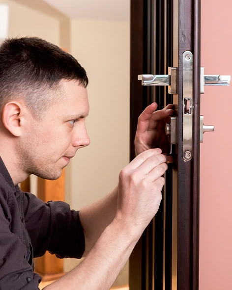 : Professional Locksmith For Commercial And Residential Locksmith Services in Lennox, CA