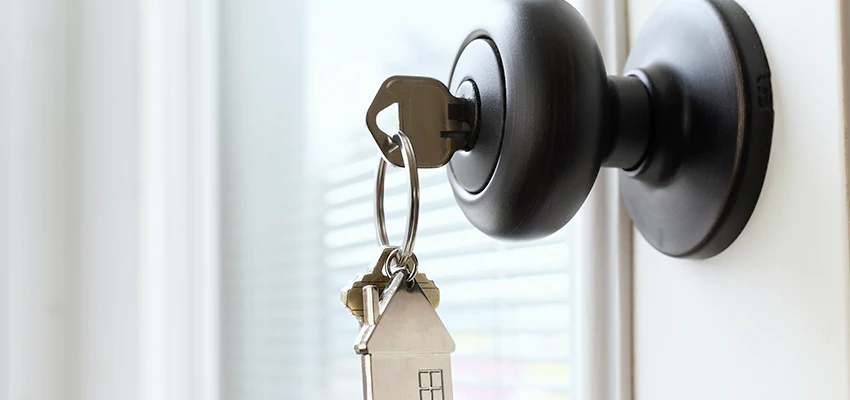 Bifold Door Knob Replacement in Lennox, California